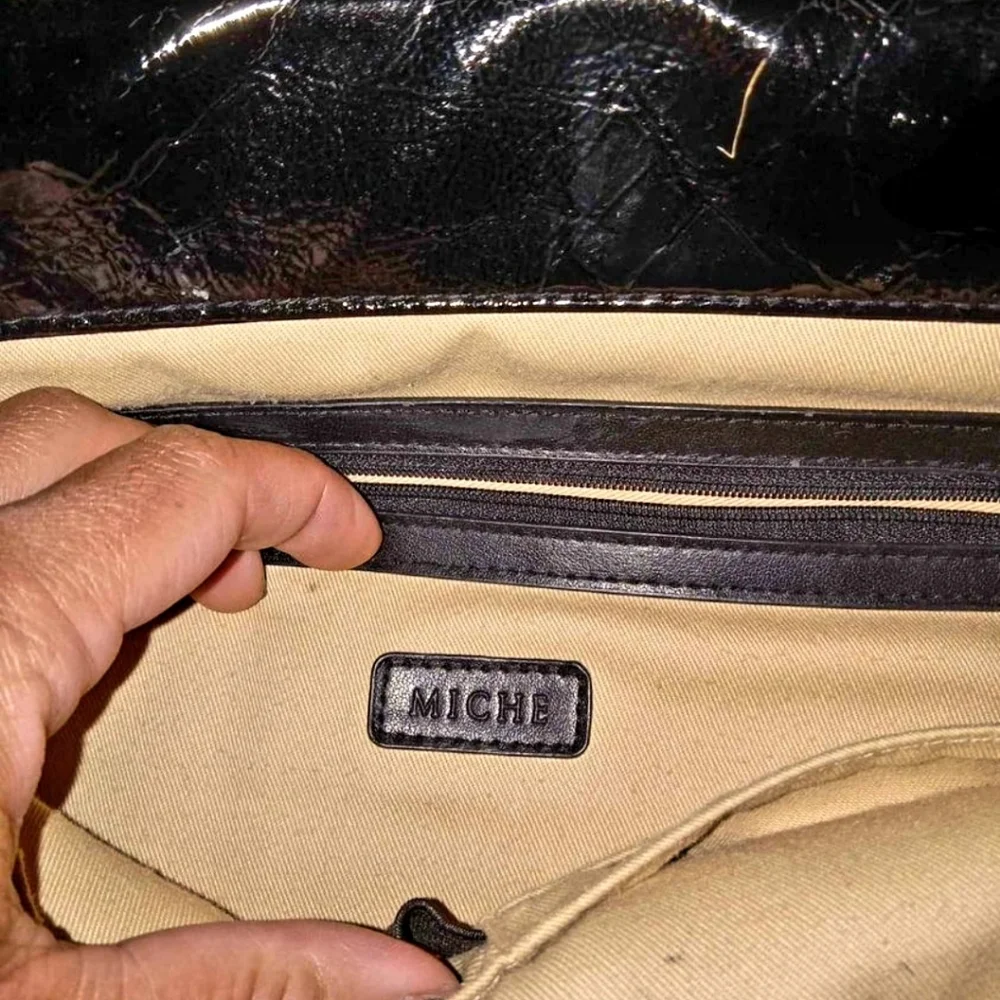 Purse - Picture 2 of 2